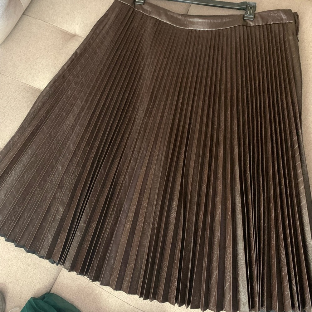 Halogen x Atlantic-Pacific faux leather skirt